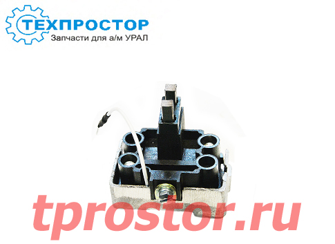 1312.3771-080-11 Щеткодержатель с регулятором генератора